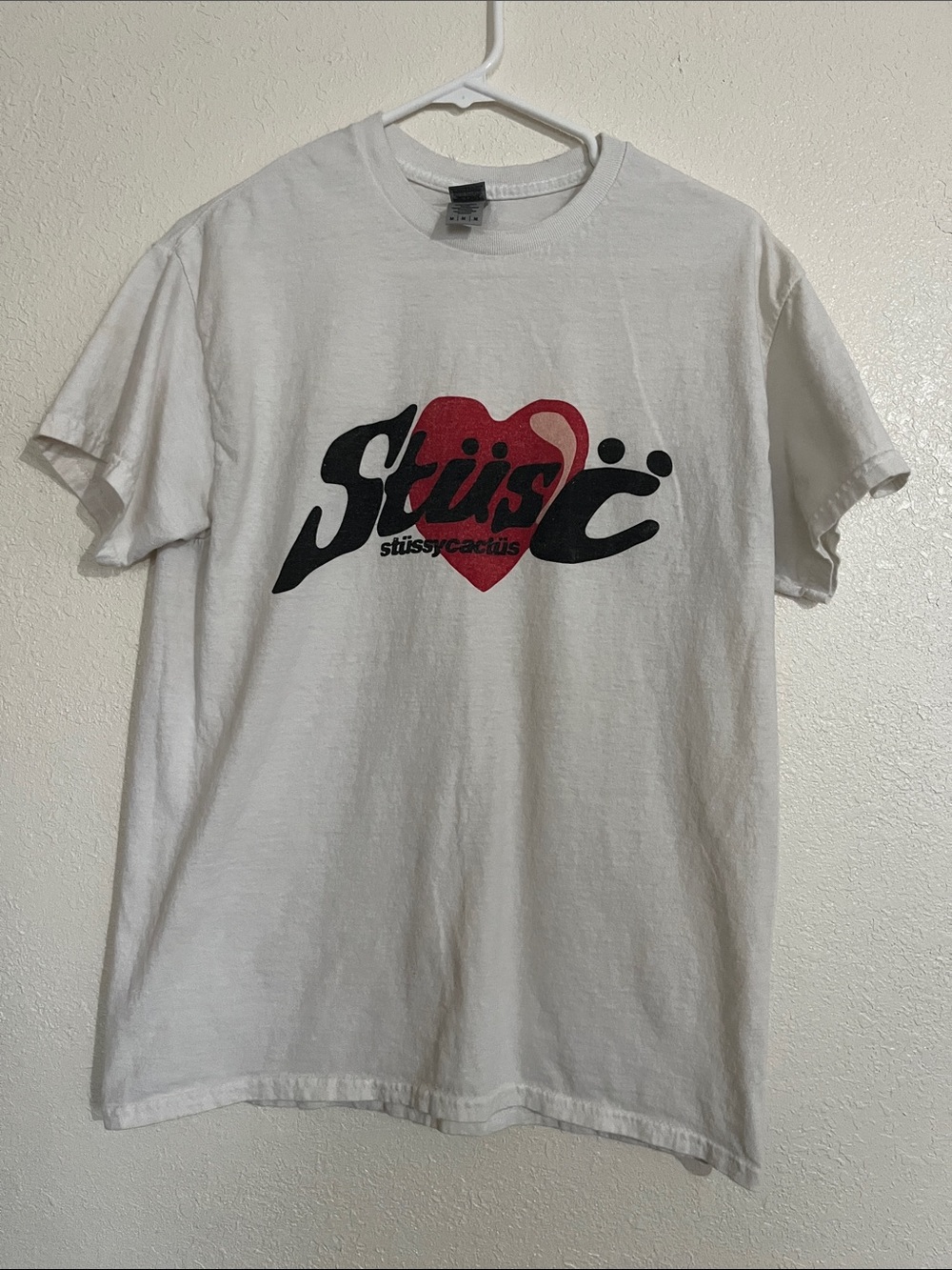 Men’s graphic Tshirt size medium